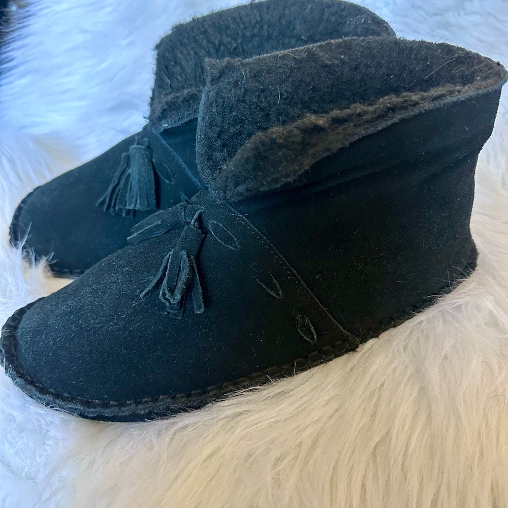 EUC PAWZ by BearPaw Winter‎ Black Ankle Boots Size 10